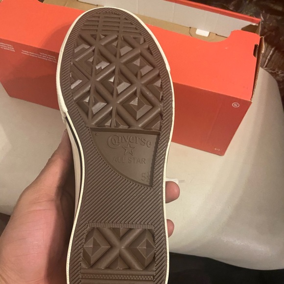 Converse - Picture 5 of 5